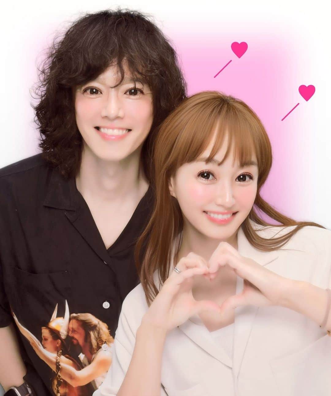庄司智春のインスタグラム：「結婚記念日にプリクラ 私たちも結婚15年目に突入♡」