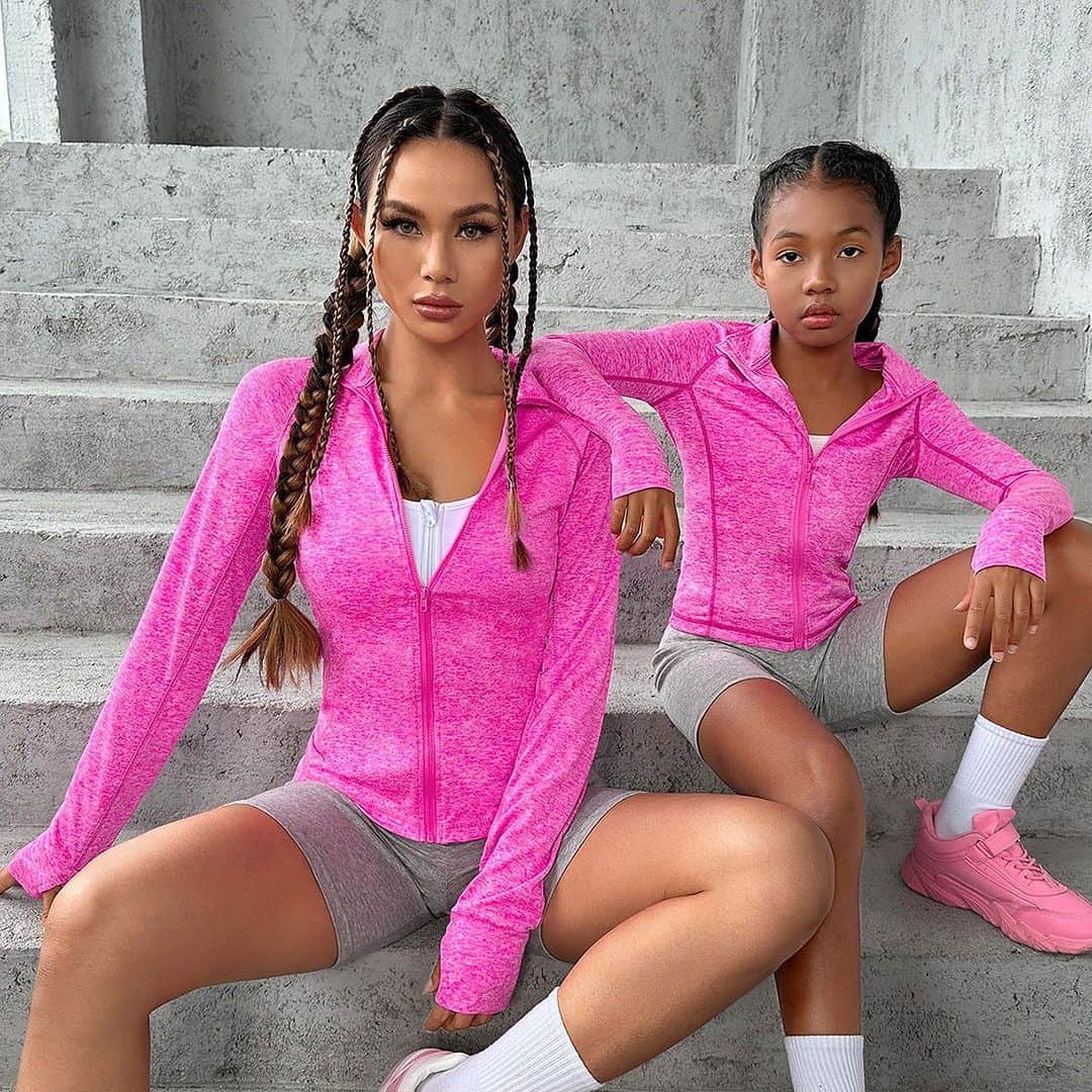 SHEINのインスタグラム：「Duos this dynamic deserve matching looks that say "we didn't come to play" 👯🔥 Which athleisure pair would twin it to win it? 👇  🔎18177943 18176945 18177993 18178223 18178260 18178462 18330240 18331332  #SHEIN #SHEINforAll #SHEINstyle #fashion #chic」