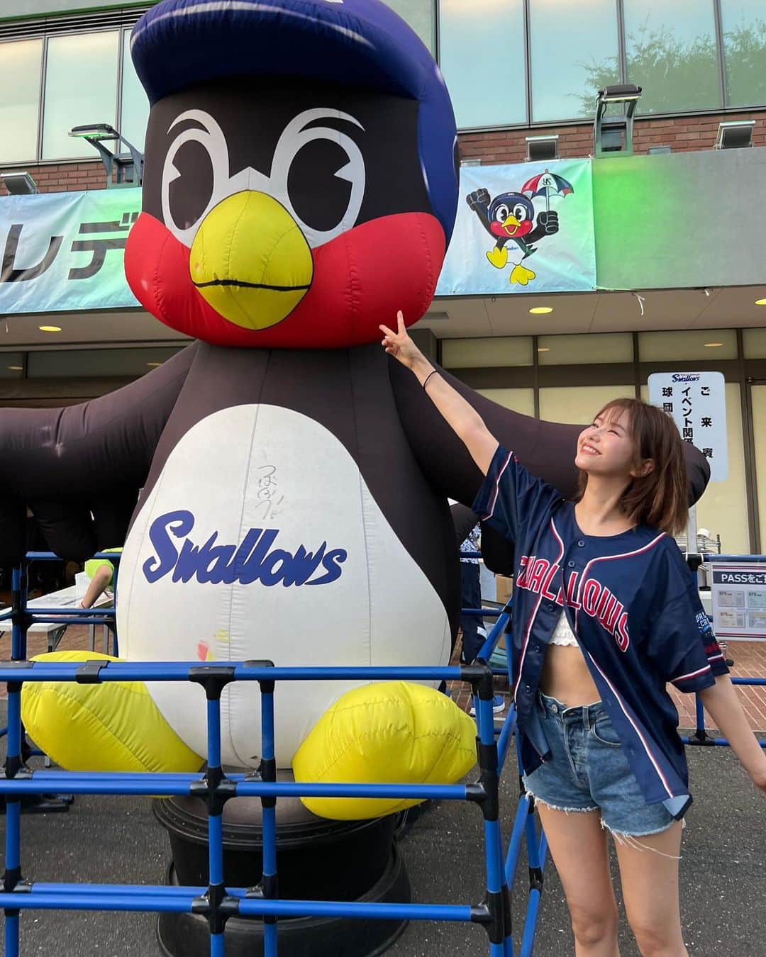 内藤理沙さんのインスタグラム写真 - (内藤理沙Instagram)「初めて野球観に行った⚾️ スポーツ観戦楽しい📣😻 いい試合でした❤️‍🔥  気まぐれロマンティック聴けなかったのだけ心残り🥹💚  #swallows #ヤクルトスワローズ」7月18日 22時02分 - risa_naito_official