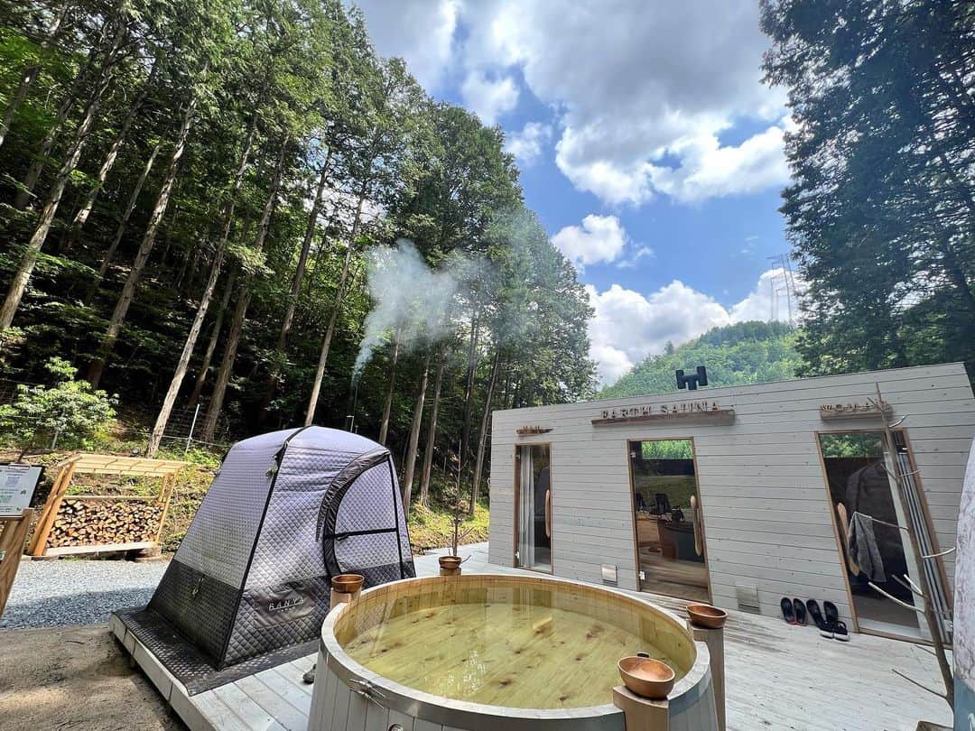 成瀬りおのインスタグラム：「earth sauna（京都京北） 貸し切りサウナとBBQ🧖‍♀️🍖 BBQのお肉も大翔苑にお願いして ほんまに最高すぎる1日やった🥺💓💓 また秋ぐらいに行きたい🍂 . #earthsauna  #京都サウナ #サウナ #サウナ女子 #貸し切りサウナ #🧖‍♀️ #bbq」
