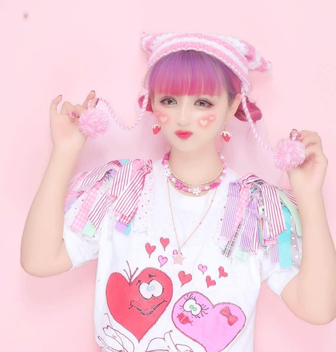 しなこさんのインスタグラム写真 - (しなこInstagram)「TikTokライブしながら撮ったぷり🦄🩷 またしなこっこのみんなとプリ会し ...