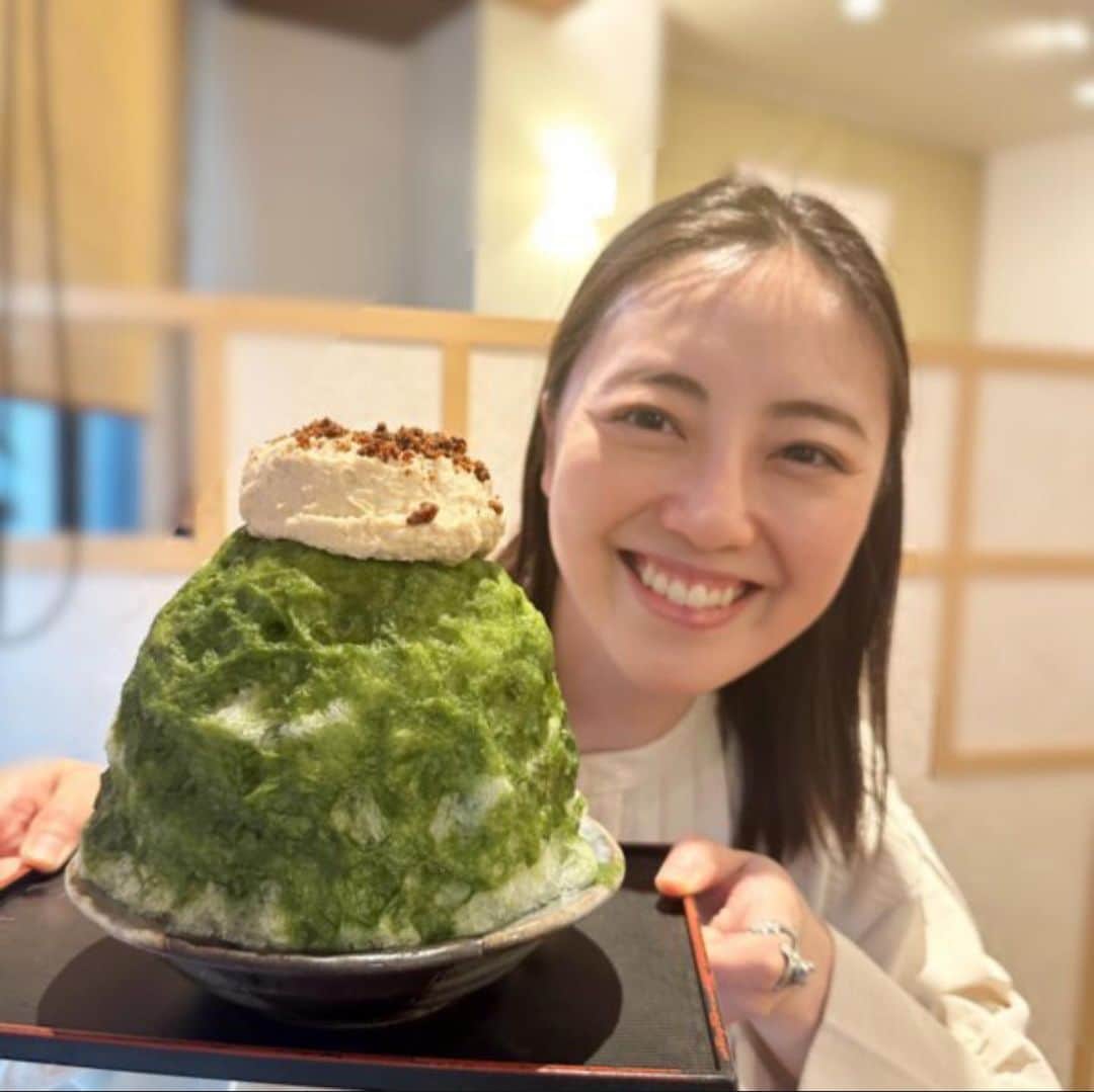 沢井美優のインスタグラム：「ピントはどっち😋🍧💚  #沢井はかき氷です #🍧  #かき氷 #かき氷大好き  #かき氷は人を幸せにする #🧡　 　 #笑顔溢れる毎日を  #明日もきっと素敵な一日 #🍀」