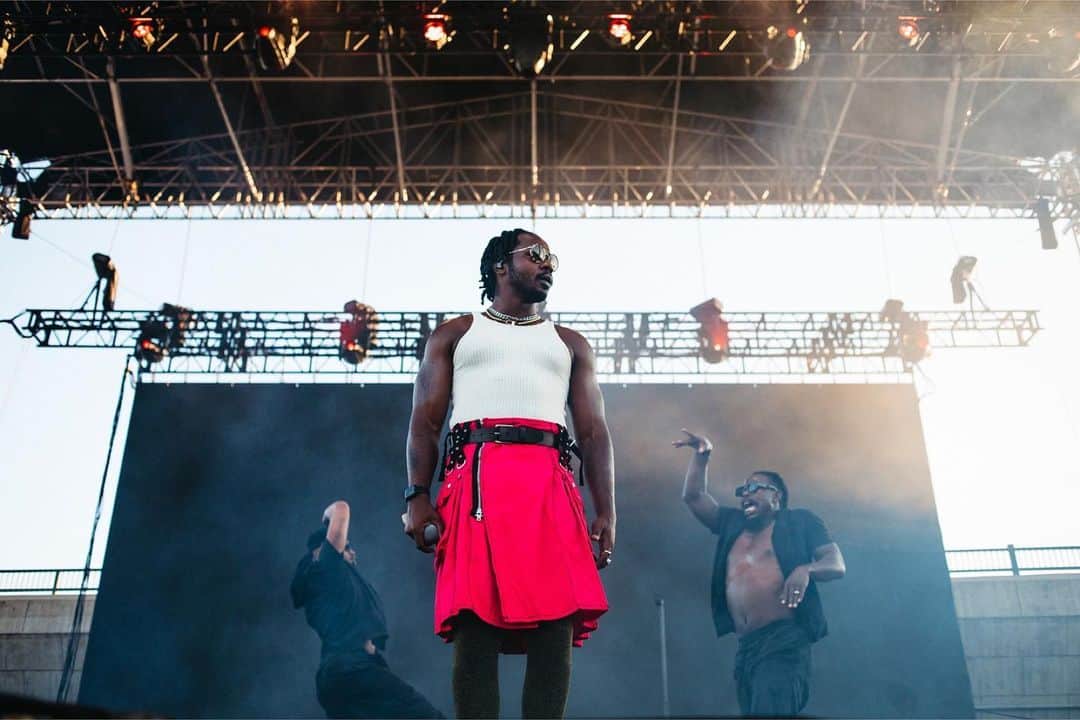ローレン·ランドルフさんのインスタグラム写真 - (ローレン·ランドルフInstagram)「If you have the chance to see @channeltres live, do not sleep on that. One of my favorite performers - he and his dancers get better every time I see them. I think this was my seventh Tres show. 🔥 Can’t stop, won’t stop.   Photographed at the Golden States festival, curated by @tychomusic  July 15, 2023 Napa, CA」7月19日 8時21分 - laurenlemon