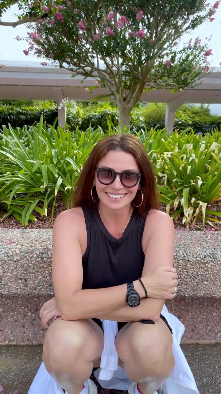 Giovanna Antonelliのインスタグラム：「Escolha o lado bom da vida. ❤️ . @experiencekissimmee  @disneyworld.brasil  #MyKissimmee #GetBold #AllTheDisneyThrills」