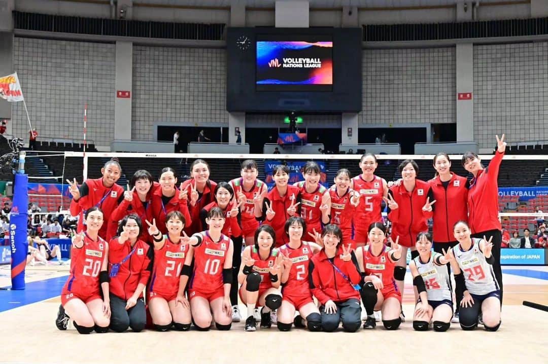 石川真佑のインスタグラム：「・ ＊ 🇯🇵→🇧🇷→🇹🇭→🇺🇸 VNL ご声援ありがとうございました！  次に向けてこれから頑張ります🔥 ＊ #VNL2023 #火の鳥NIPPON」