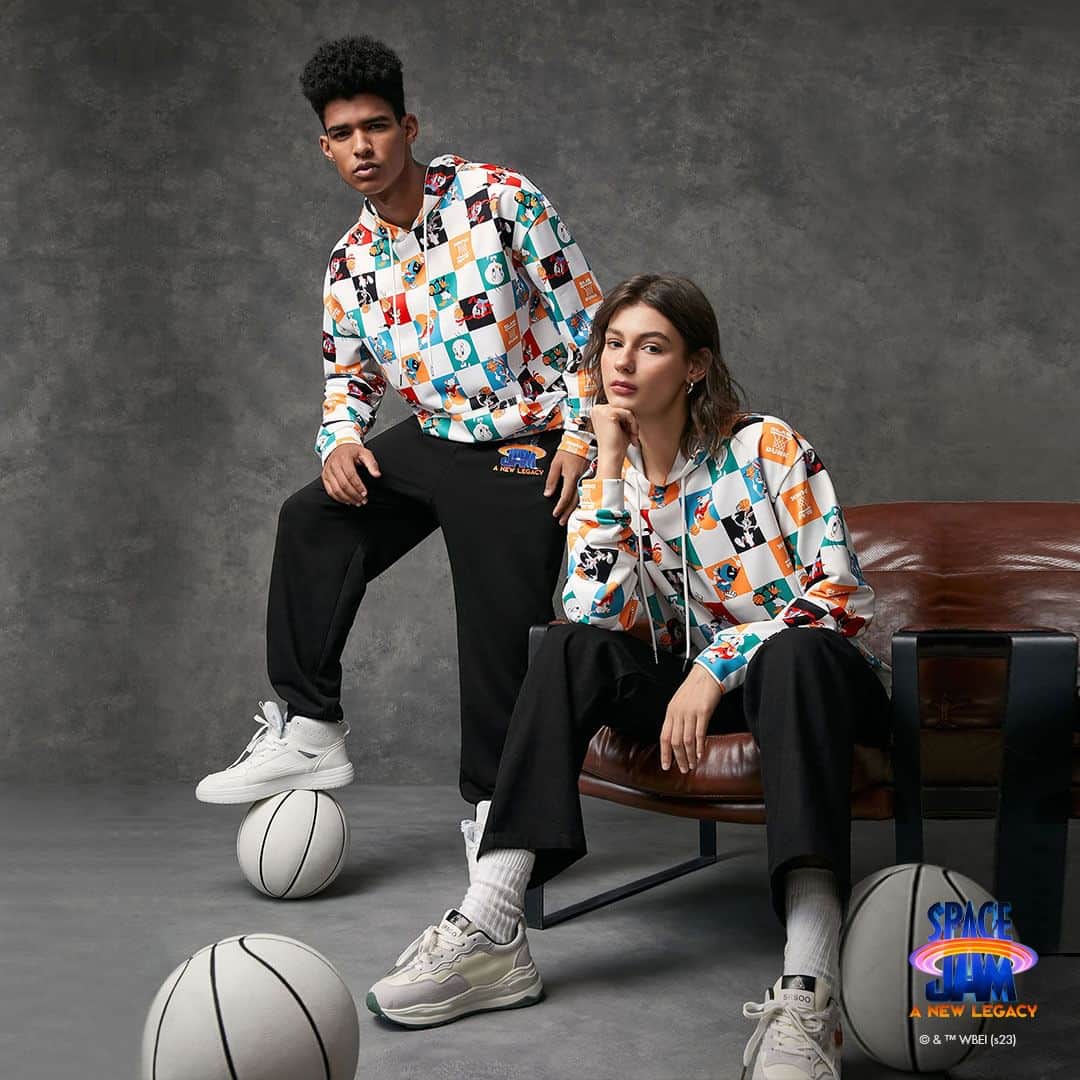 SHEINのインスタグラム：「Team up with Space Jam: A New Legacy × SHEIN for out-of-this-world style!  🔍Search "Space Jam: A New Legacy" on SHEIN to view it all!  #SHEINCollabs #SHEIN  #SHEINforAll  #SpaceJamMovie  #SpaceJamxSHEIN  *Available globally」