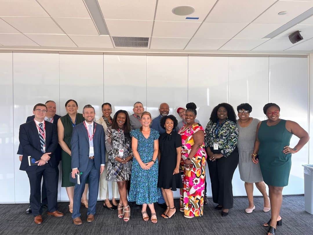 Panasonicのインスタグラム：「We held Connections and Conversations: Powering STEAM Education earlier this week at our headquarters in Newark, NJ! ⭐ We had the honor of hosting esteemed speakers from the Newark Board of Education, Rutgers University - Newark and the New Jersey Institute of Technology to discuss education equity and access to quality STEAM education for K-12 students. 💙」