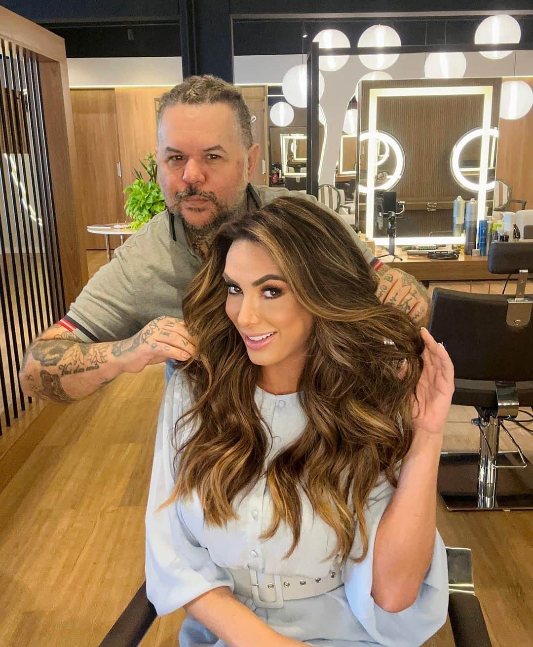 Nicole Bahlsのインスタグラム：「Iniciando meu dia aqui em Londrina com os cuidados de @vaniobitencourt 😍」