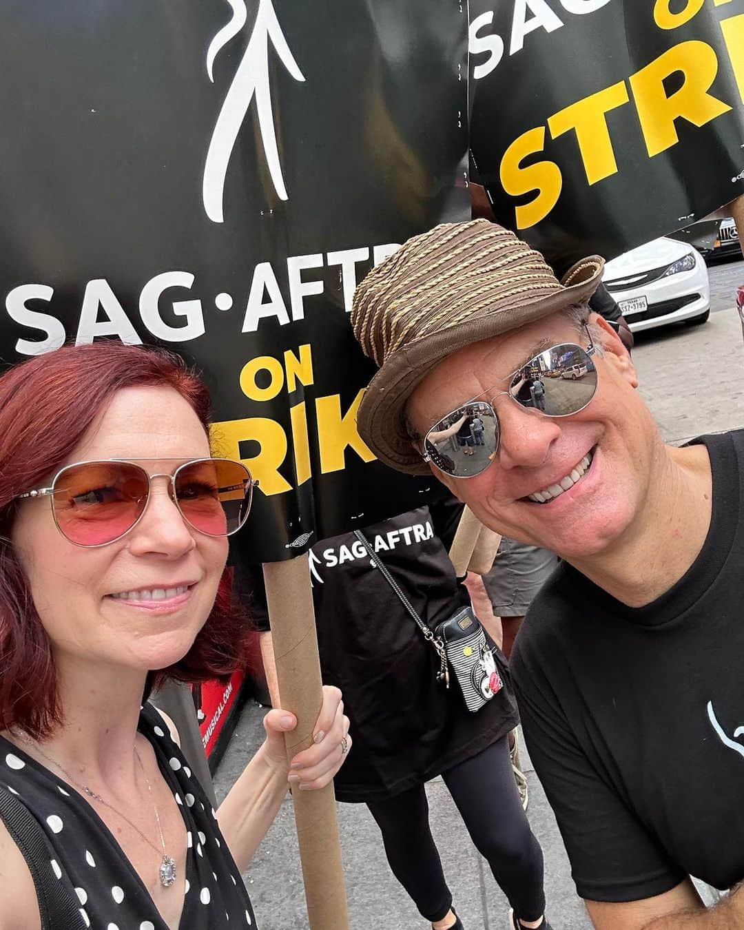 キャリー・プレストンのインスタグラム：「@reeljwalker and I out here fighting for ALL actors! 💪🏼💪🏼  #sagaftra #sagaftramember #sagaftrastrong #sagaftrastrike」