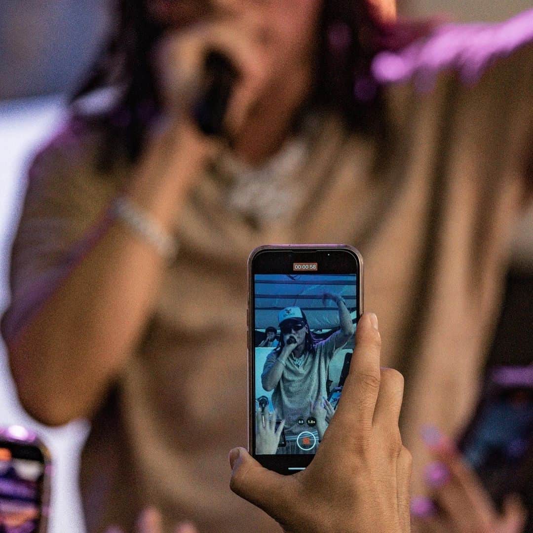 ¥ellow Bucksさんのインスタグラム写真 - (¥ellow BucksInstagram)「The Tour's been good so far💹  ツアーも折り返し！来てくれてたみんなありがとう！今週は大阪で待ってます！  ファイナルの情報も解禁したからチェックよろしく🎤🔥  #Survive #TourLife」7月19日 0時49分 - yellowbucks_tttg