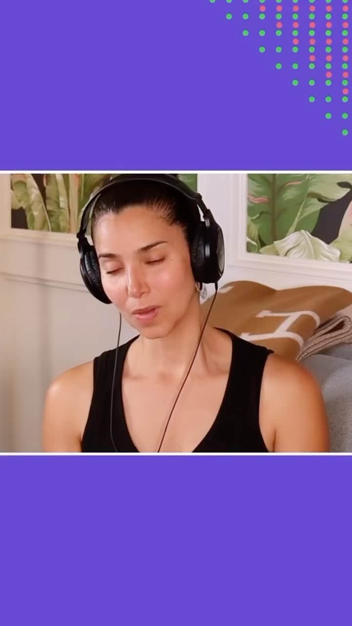 ロゼリン・サンチェスのインスタグラム：「Thanks @rebeccaalvarezstory for such an interesting and educational episode of @hesaidelladijo   Time to get busy mi gente 😘😜 #sexeducati̇on  #sexologist #bloomi #masturbate #itsgoodforyou」