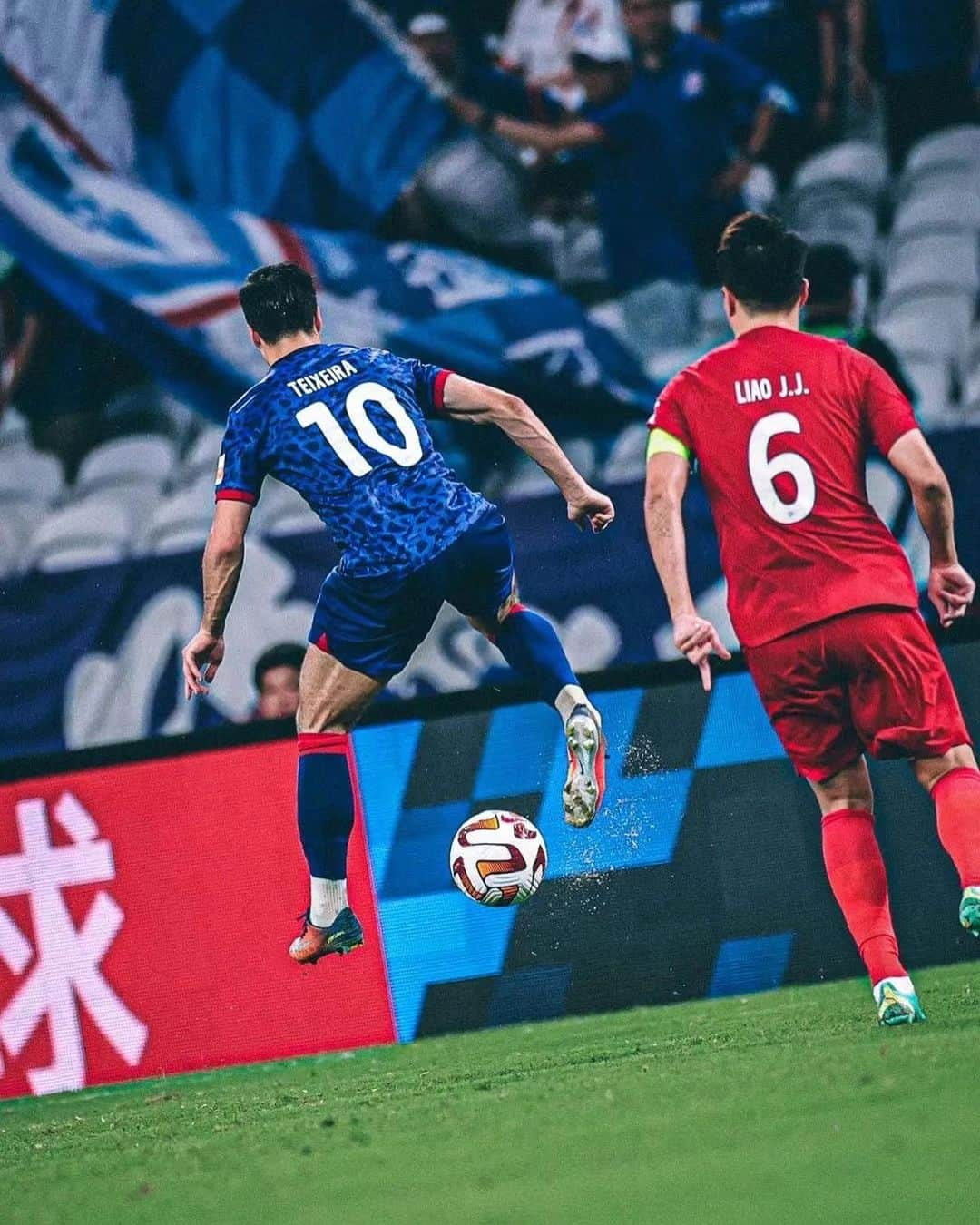 ジョアン・カルロス・テイシェイラのインスタグラム：「😎⚽️🔵」