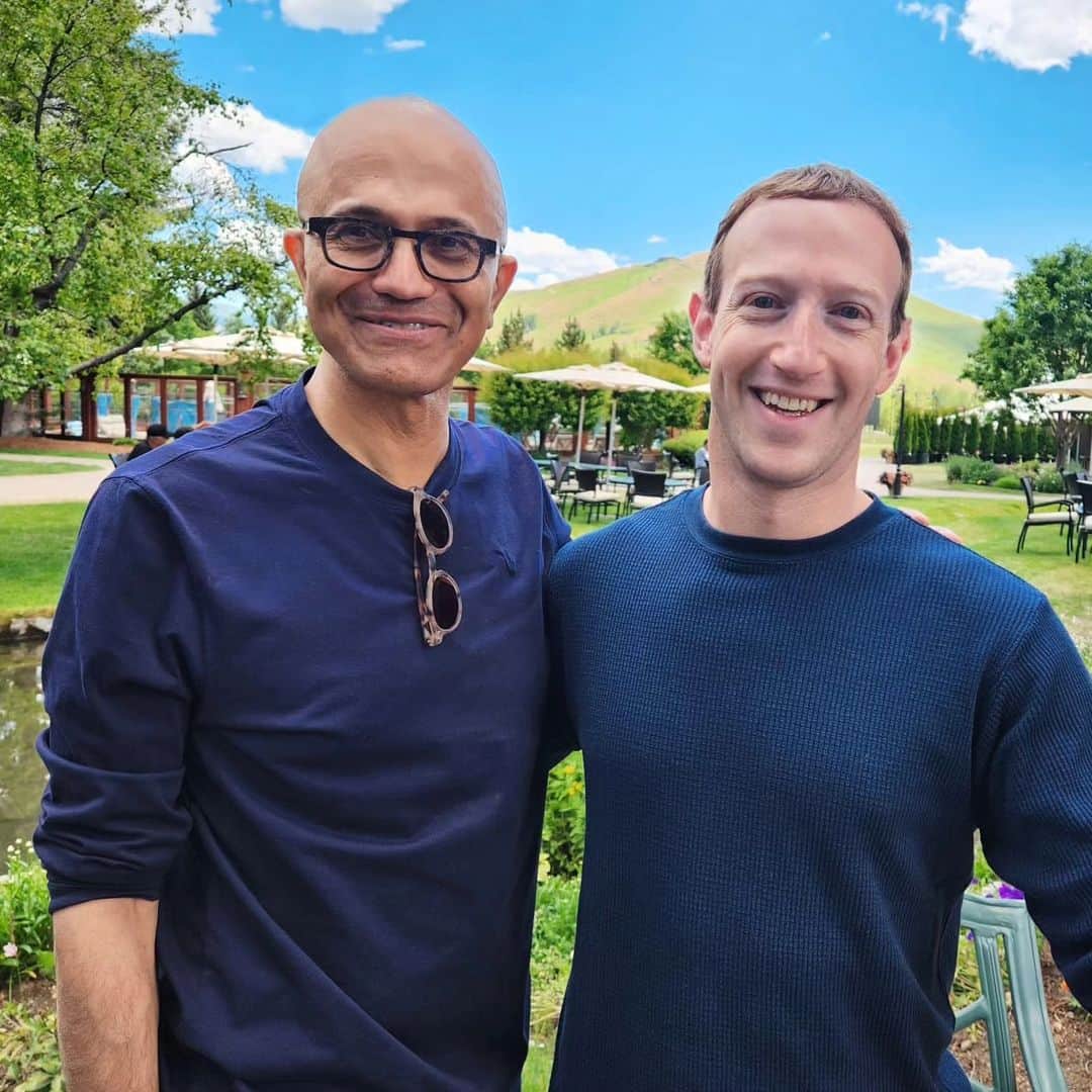 マーク・ザッカーバーグのインスタグラム：「Today, we're open sourcing Llama 2 with our preferred partner @microsoft. This gives researchers and businesses access to build with our next generation large language model as the foundation of their work. Grateful to Satya and our teams for making this happen.」