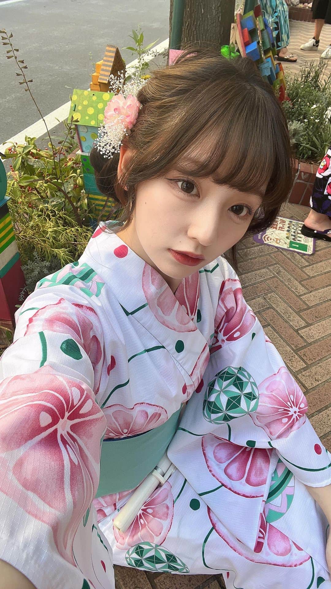 尾野寺みさのインスタグラム：「無加工のアップもすき？」