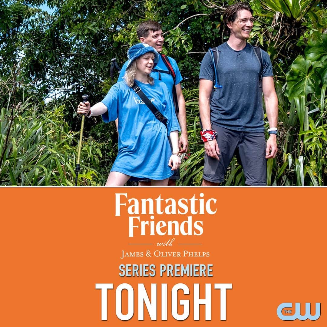 オリバー・フェルプスのインスタグラム：「Let’s take a trip ✈️ #FantasticFriends premieres TONIGHT at 9/8c on The CW!」