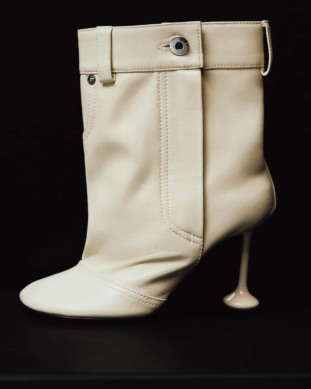Loeweのインスタグラム