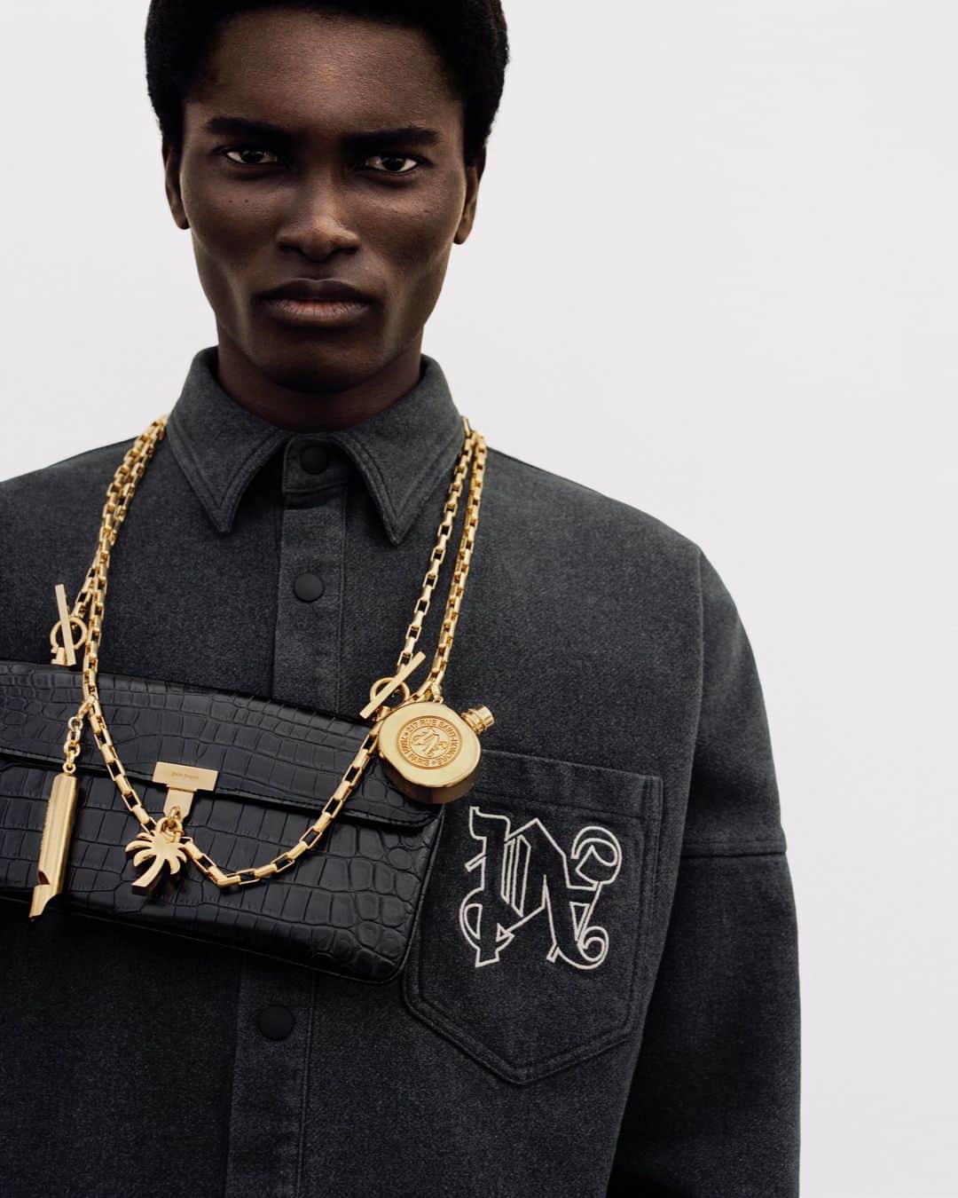 パーム・エンジェルスのインスタグラム：「THE MONOGRAM   Outerwear pieces, designed and cut with such precision to immediate resonate with gilded accessories.  #PAMonogram #Fall23」