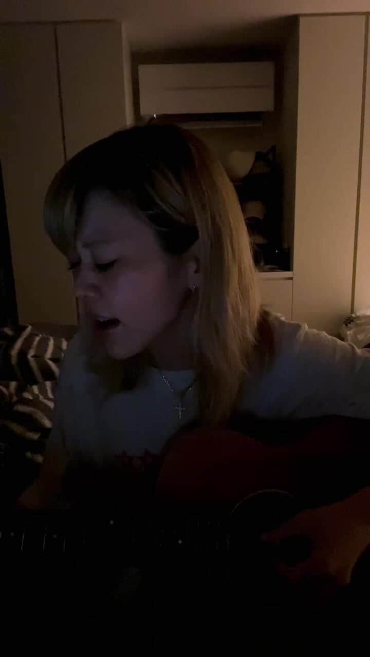 ロザリーナのインスタグラム：「すぐけすであろう 陰すたらいぶ  ｵﾔｽｰ🌙」