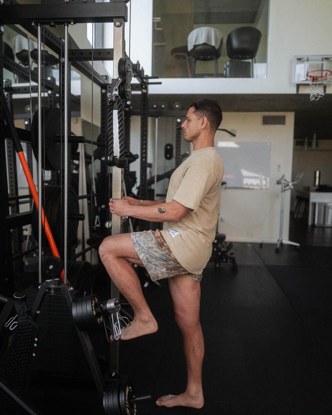 ハビエル・エルナンデス・バルカサールのインスタグラム：「Dream big.  Work non stop.  Enjoy the process. 💪🏽」