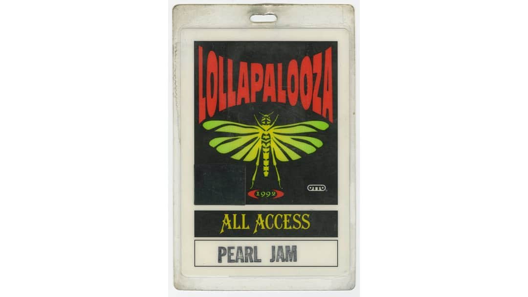 パール・ジャムさんのインスタグラム写真 - (パール・ジャムInstagram)「On July 18th & 19th, 1992, Pearl Jam played the first two shows of the 2nd annual @Lollapalooza Festival at the Shoreline Amphitheatre in Mountain View, California.  🎥: Kevin Shuss Archives」7月19日 2時46分 - pearljam