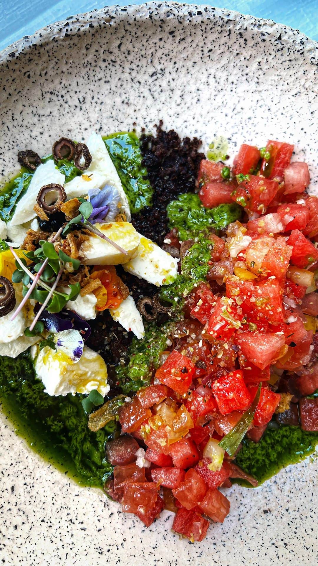 のインスタグラム：「An exquisite creation by the remarkable @antoniadis_ce at @port_royal_villas_and_spa. It tasted even better than it looked. Bravo Chef 👨🏻‍🍳  Ingredients:  Feta cheese rocks /Watermelon / Cherry Tomatoes/ Mint Oil/ Smoked Salt/ Dehydrated Green Olives / Soil of black olives」