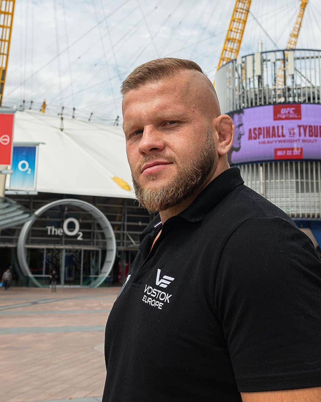 UFCさんのインスタグラム写真 - (UFCInstagram)「Heavyweights taking over #UFCLondon!! 🇬🇧  @tomaspinallofficial and @tyburamarcin this Saturday in the Big Smoke! 🎟️ Click link in bio for tickets!」7月19日 3時08分 - ufc