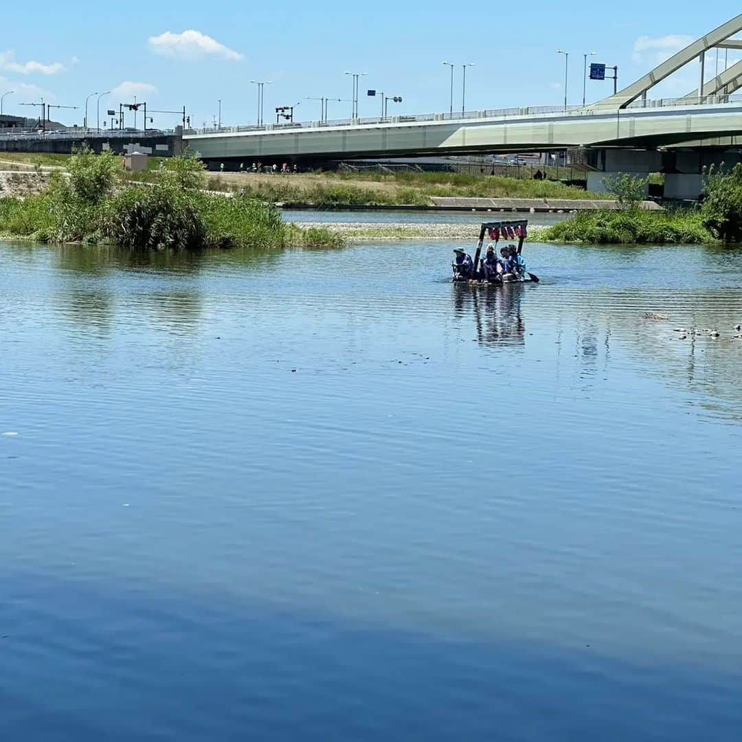 鈴木奈都さんのインスタグラム写真 - (鈴木奈都Instagram)「サイコーだった多摩川いかだレース。川の流れはまさに人生のようでした。 #ババア流星群 #女性芸人」7月19日 3時40分 - suzukinatsu