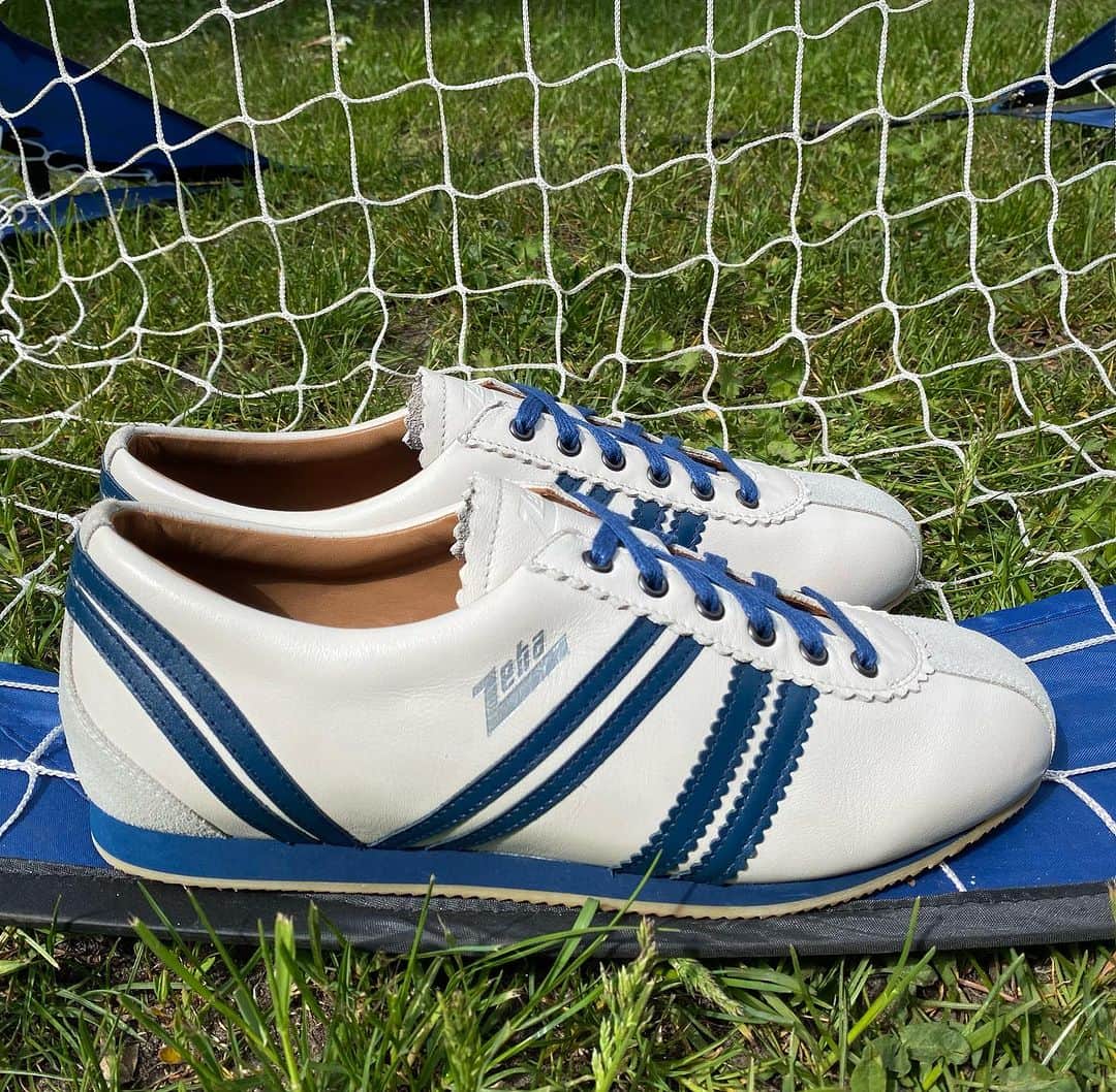 ツェハのインスタグラム：「NEW NEW NEW The Olympia In Weiß Blau NEW  #zeha #retro #retrostyle #retrosneakers #olympia #zehaberlin #berlin #sneakers #shoes #schuhe #zehaberlin #chaussures #footwear #kleo #olympics #vintage #heritage #heritagestyle #olimpiadi #olimpiadas #olimpia #olypicchampion #olympicsgames #ddr #olypiasieger」