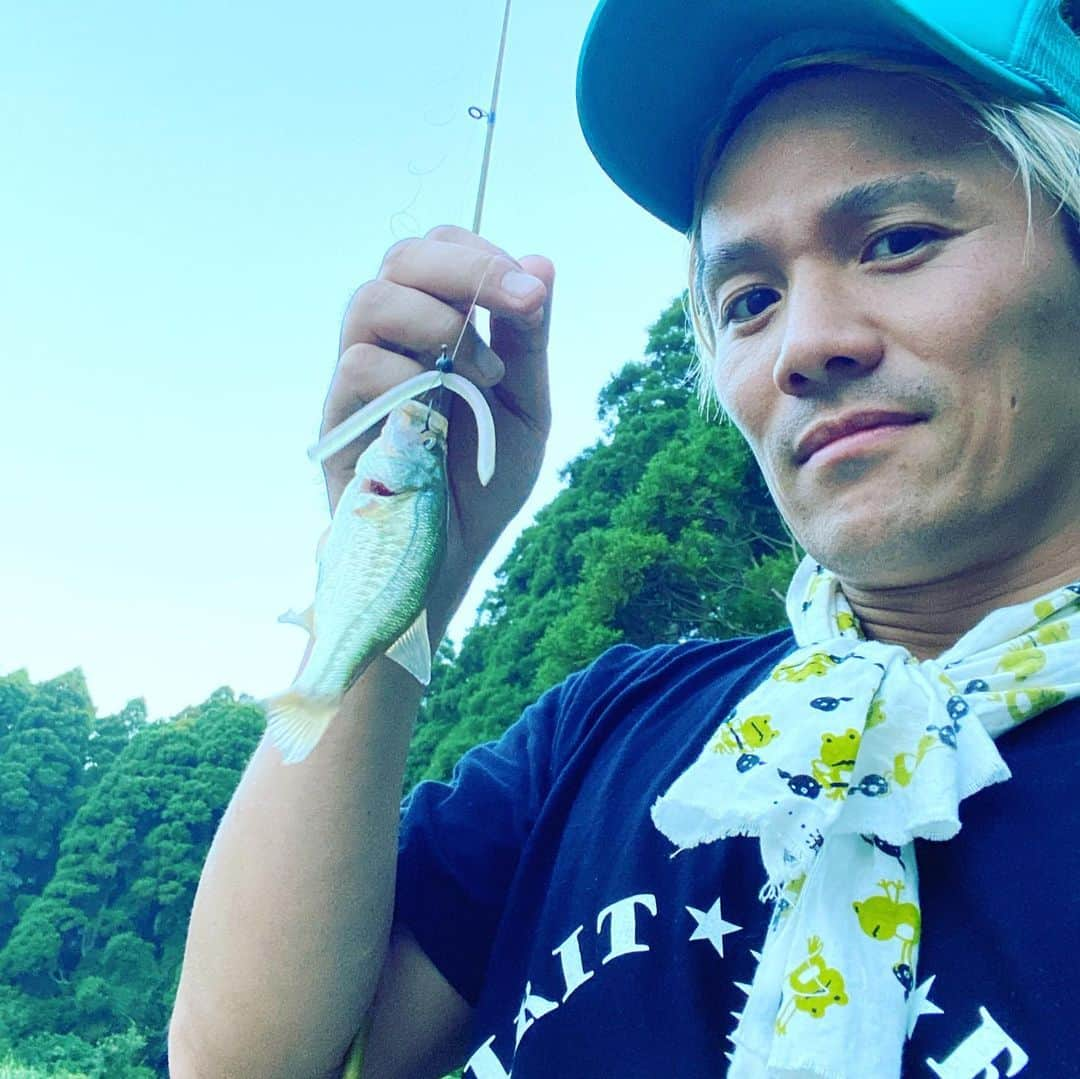 進祐哉さんのインスタグラム写真 - (進祐哉Instagram)「連戦前のオフに🎣 夏をなめすぎた男達は遂に雄蛇ヶ池を攻略した👊 昼からやるのはやめようと思います🥵  #ペスカリブレ」7月19日 4時04分 - susumu.0114