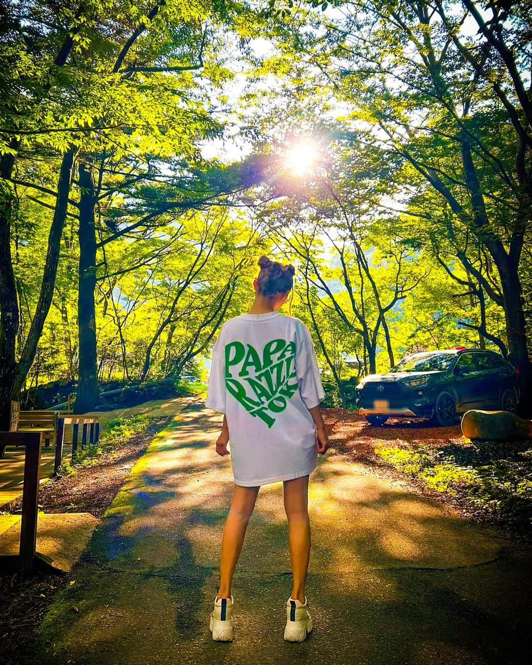 𝑵𝑶𝑹𝑰𝑲𝑶さんのインスタグラム写真 - (𝑵𝑶𝑹𝑰𝑲𝑶Instagram)「. NEW ARRIVAL @paparazzitokyo   ”PAPARAZZI HEART LOGO TEE”  この夏抜群の着心地の 良さを重視し、伸縮性ある 生地を使いました。  薄手なのに、しわになりにくい 優秀なpaparazzi新作logo tee♡  今期より、お客様からの ご要望の多かったM〜2XLまでの サイズ展開としました🙏✨  既に2XLは 完売致しました🙇‍♀️  paparazzi online shopにて購入、 又は @run_shinjuku 店舗にて 御試着出来ますので、 お気軽にお立ち寄り くださいませ🙏💛  #paparazzi #paparazzitokyo #new #newarrivals #newtee」7月19日 9時40分 - norip_ppz