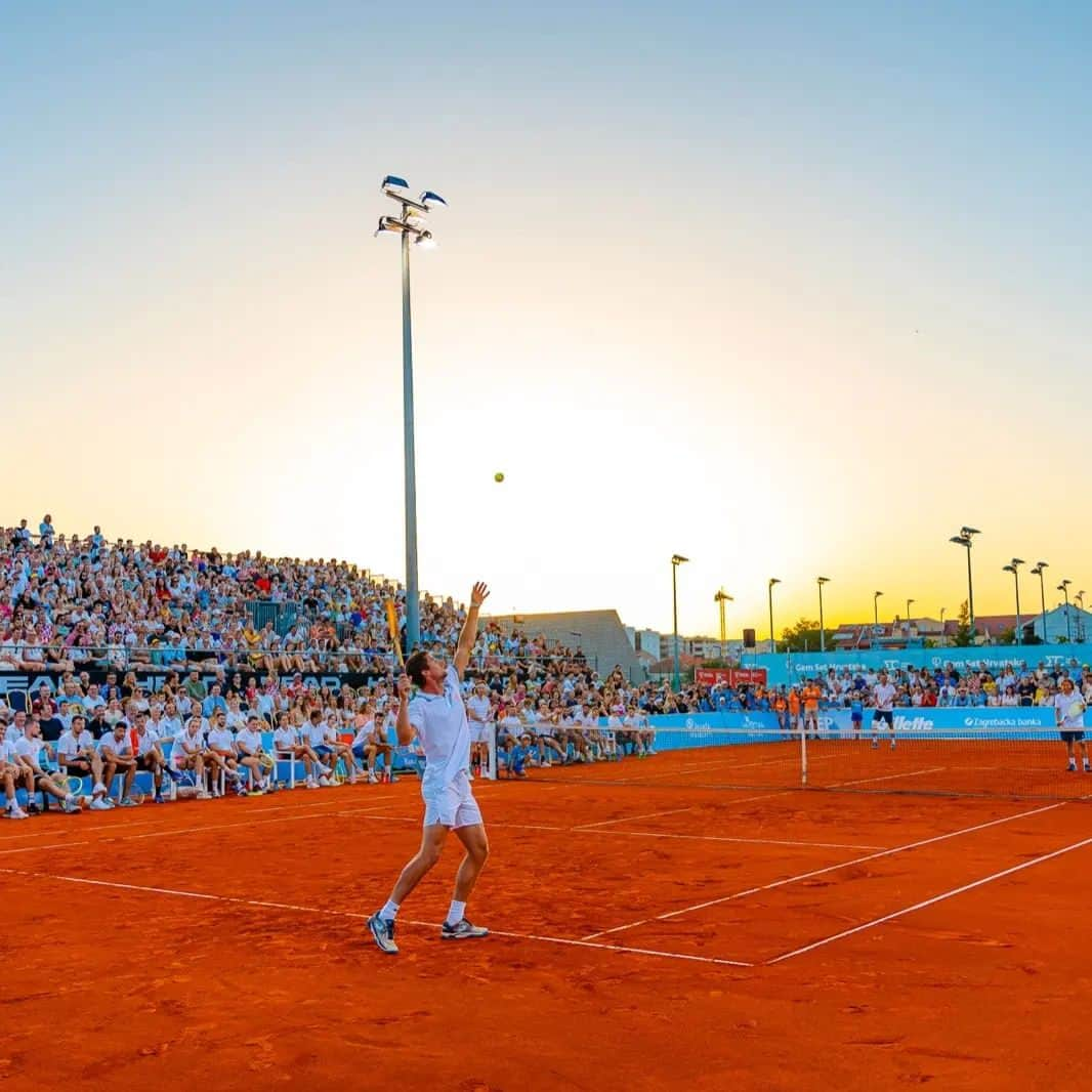 マリン・チリッチさんのインスタグラム写真 - (マリン・チリッチInstagram)「ZADAR - THANK YOU!  So proud for another successful GemSetHrvatska event! 🎾🎾   Thank you to the athletes who made this event so special. Thank you to my @marincilicfoundation team, friends and volunteers who worked tirelessly over the last few months to make this day amazing. Thank you to our sponsors and everyone who supported this beautiful cause - to provide a safe space for kids to play sports and have fun. I can’t wait to try out the new sports court in Stankovci!  ZADRE HVALA!  Preponosan sam na organizaciju još jednog izdanja GemSetHrvatska. 🎾🎾  Najveće hvala sportašima koji su izdvojili vrijeme u svom pretrpanom rasporedu kako bi uveličali ovo događanje i zaigrali tenis u cilju skupljanja sredstava za izgradnju sportskog igrališta za djecu.   Ipak, najveći doprinos dali su oni koji se ne vide - volonteri, organizacijski tim, brojni donatori i posjetitelji, vjerni partneri i dragi sponzori bez kojih sve ovo ne bi bilo moguće. 💙🧡  .  .  📸@EnvyCroatia @androtasovac @julienduvalphoto @samirckphoto  @croatiafulloflife #HEP #ZABA @vindija @proctergamble @podravka_hrvatska @falkensteinerhotels_hr @otp_banka @romerquelle_hr @groupama @humedpharma @kauflandhrvatska @langelica_hr @foreo_official @pbz.hr @telemach.hr #INAMAZIVA @visnjik.hr @armanibeauty @biteme.nutrition @kofer._ @babycentar_hrvatska @lavista_suites @sezonabzzzbriga @karma_restaurant_zadar @novatv_ @jutarnji.hr @headtennis_official  #GemSetHrvatska #gemsetcroatia」7月19日 5時13分 - marincilic