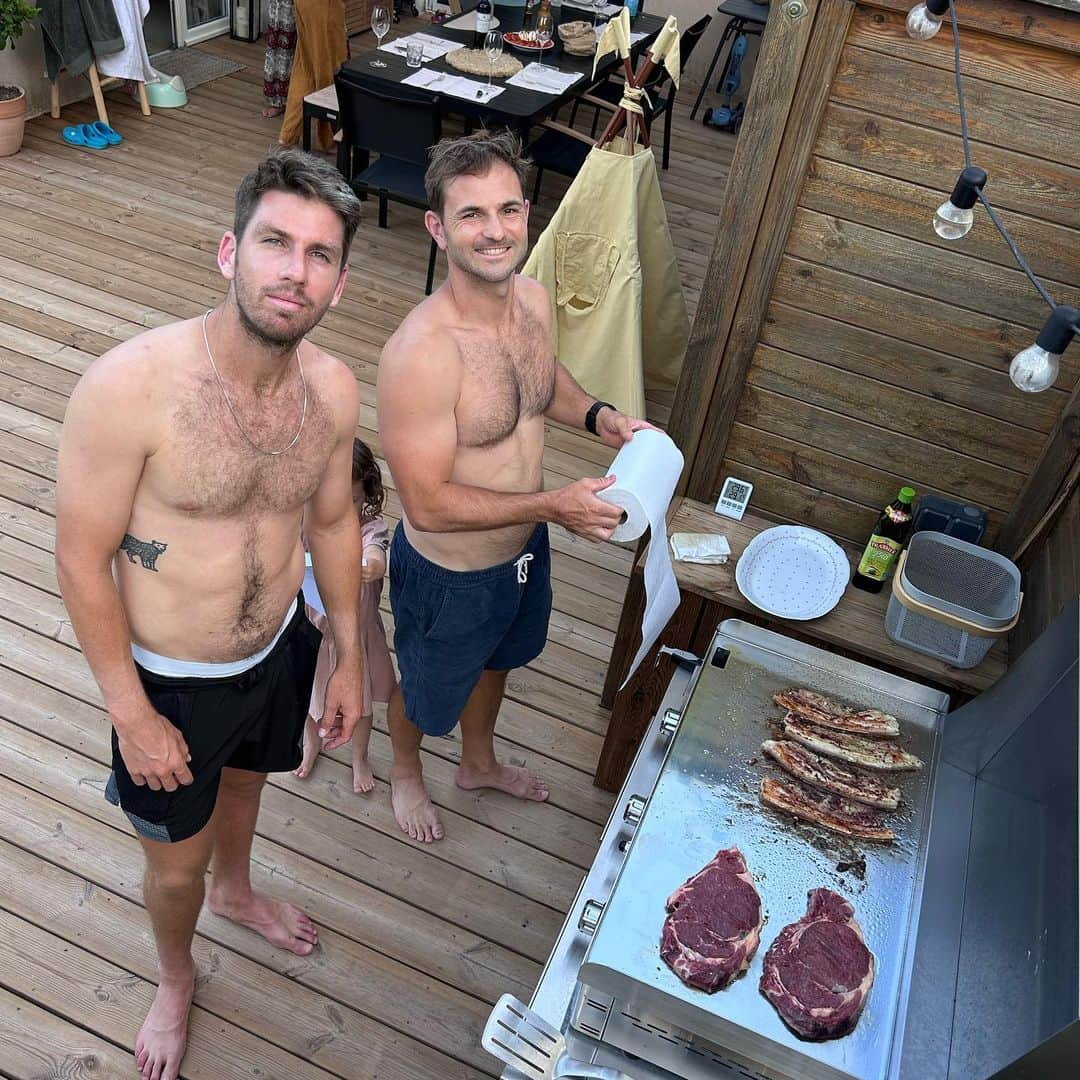 キャメロン・ノリーさんのインスタグラム写真 - (キャメロン・ノリーInstagram)「His wife the real chef tho 😬😜🥩☀️🗻」7月19日 6時01分 - norriee