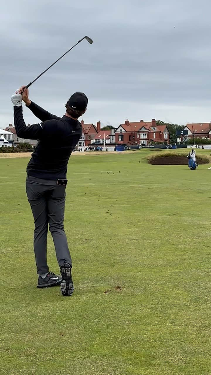 トーマス・ピーターズのインスタグラム：「Practice Tuesdays at @theopen 👌🏻」