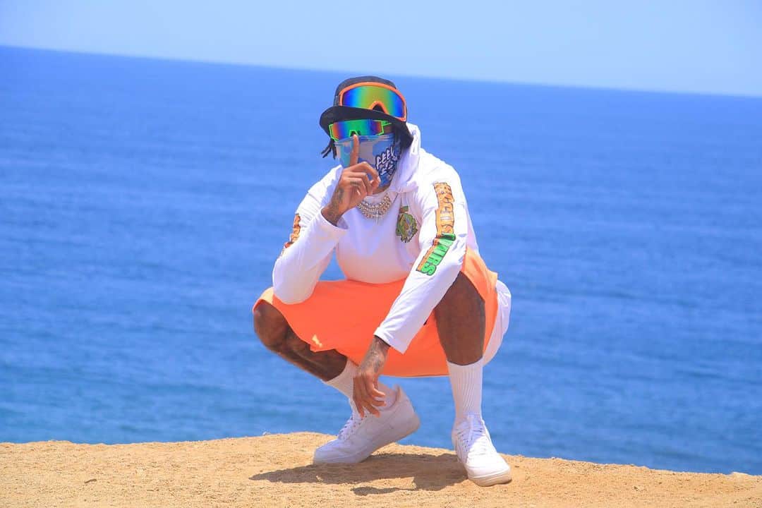 のインスタグラム：「“Grew up 4rm Yungins Now Ballin “」