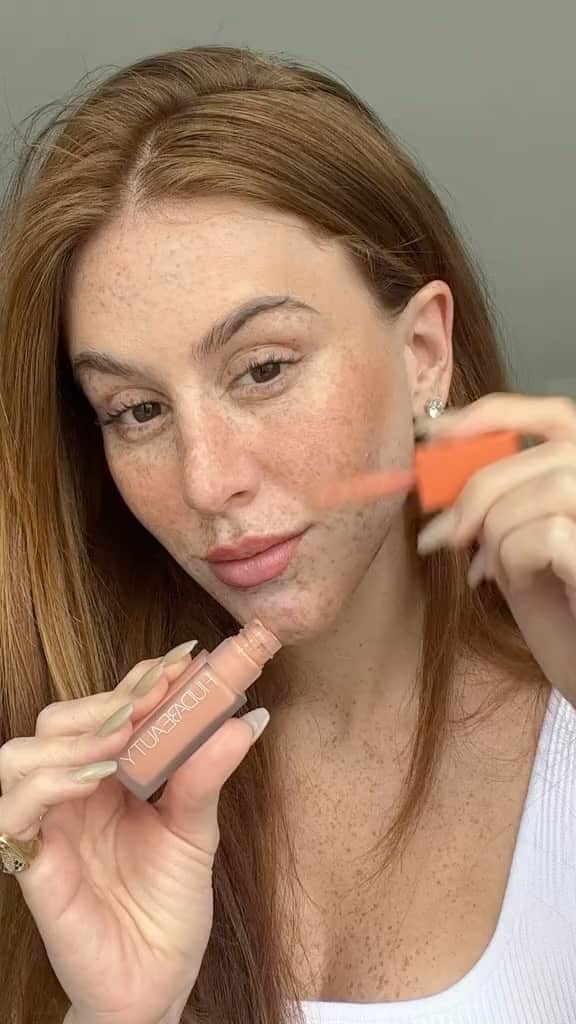 マリ・マリアのインスタグラム：「🧡 @hudabeauty  #fauxfilter」