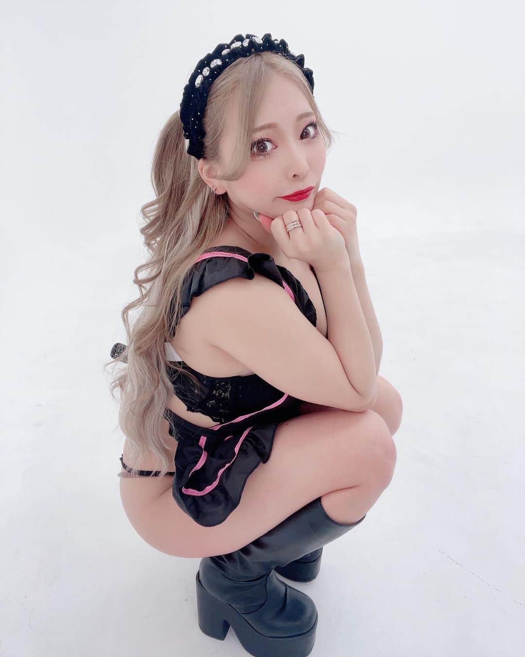 のインスタグラム：「💙💖💙💖💙 : : :  おやすみなさい　😇 . .  #バーレスク大阪 #バーレスク東京 #バーレスク大阪ありえ #北新地 #インスタ映え #ホスト  #韓国メイク  #童顔女子  #実物とは異なります   #burlesqueosaka  #burlesquetokyo」
