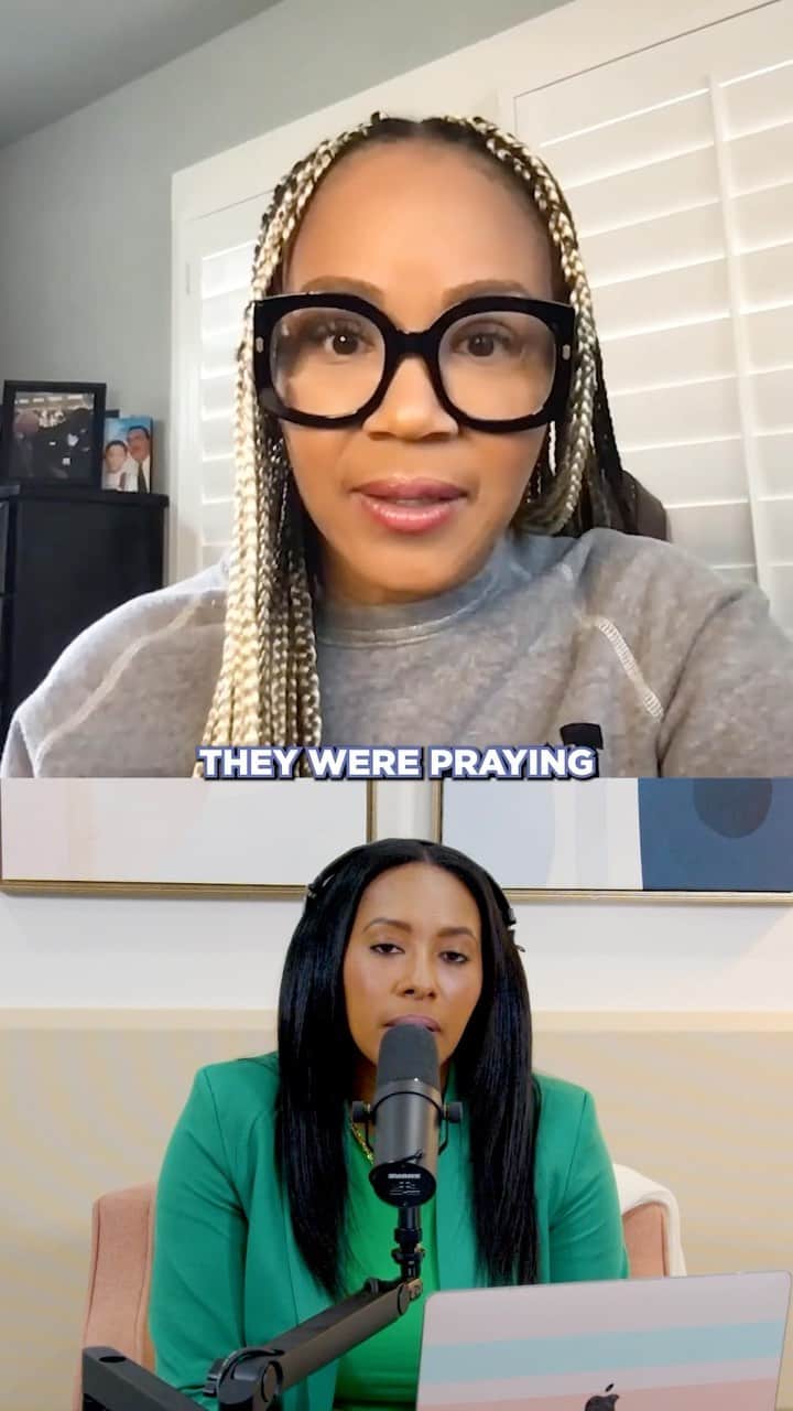 エリカ・キャンベルのインスタグラム：「ARE YOU GOING TO PRAISE HIM EVEN WHEN ITS NOT GOOD?   y’all I still just can’t get over how amazing this episode with @imericacampbell was! sis was preachingggggg 😅🔥  and don’t we need this reminder sometimes? that maybe it wasn’t that your prayers went unanswered or unheard, and maybe it didn’t work out the way you wanted, but are you willing to trust that His plans are good because HE is good?   this is what it looks like to worship when it hurts.   watch the full episode at youtube.com/@tonijcollier 🖍️🎙️」