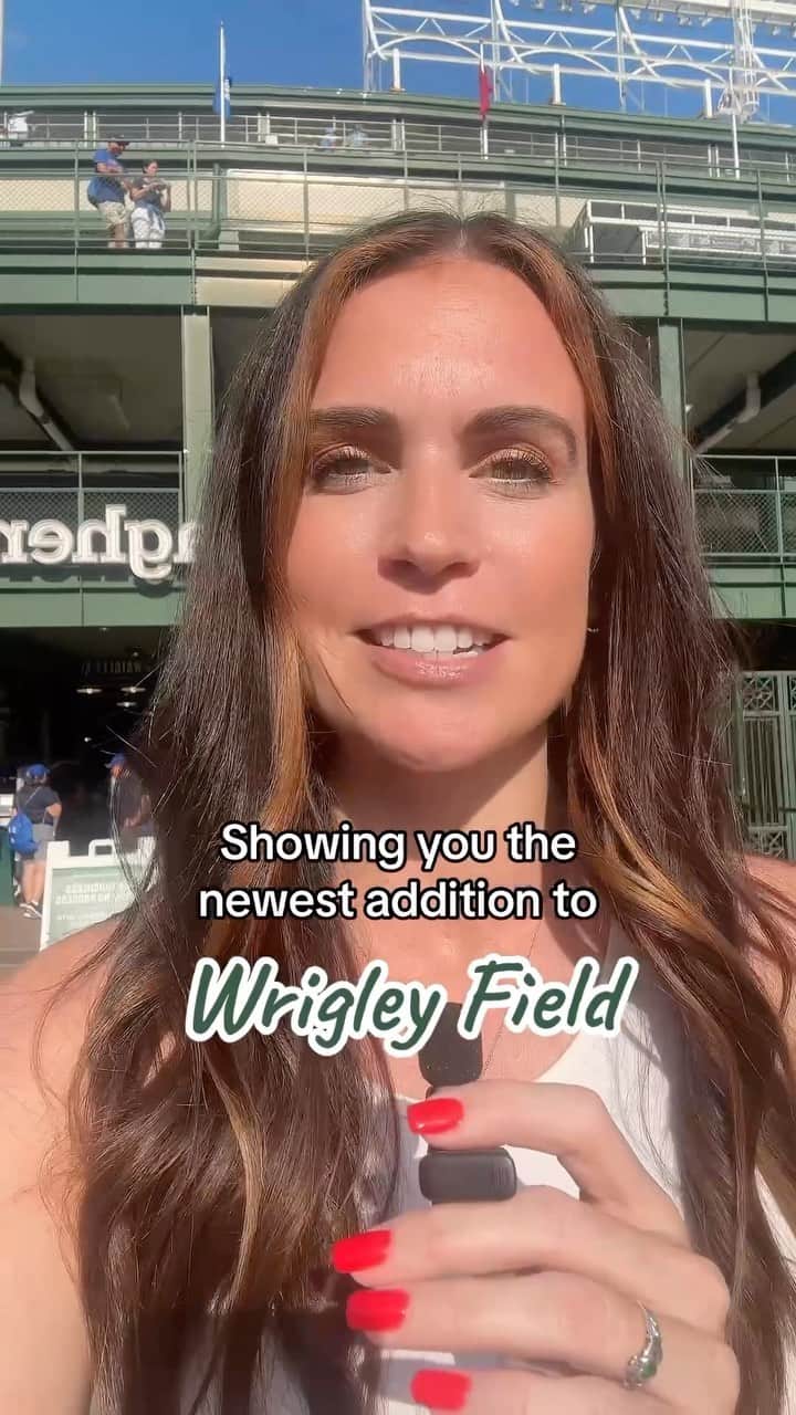 シカゴ・カブスのインスタグラム：「This may be one of my new fave parts of Wrigley Field 👀 #cubs #wrigleyfield #galleryshepard」