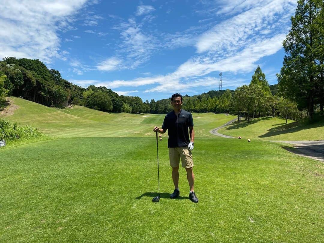 太田吉彰のインスタグラム：「ホロンゴルフ倶楽部🏌️   #ゴルフ　#golf  #静岡　#菊川　 #ホロンゴルフ倶楽部」