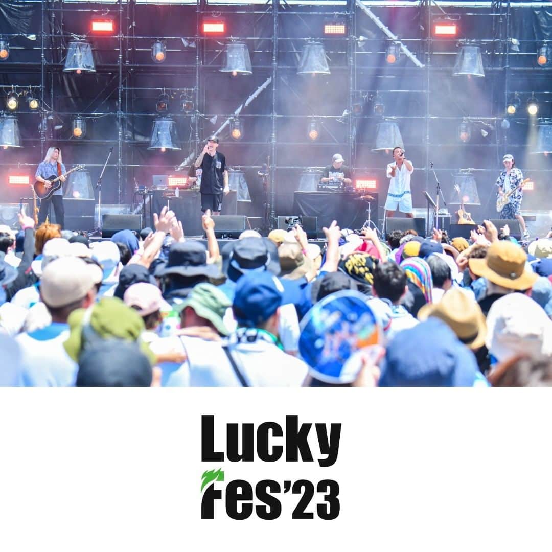 のインスタグラム：「・ 2023/07/16 LuckyFes'23 WATER STAGE  真夏の厳しい日差しの中で、熱い声援 Thank you!! 灼熱の気温の中、みんなで上がった！飛んだ！ （熱中症大丈夫だったかい？🥹） また、ぜひぜひ、お会いましょう！ 秋のツアーにぜひ、遊びに来てください🙌🏻✨ https://deftech.jp/thesoundwavestour2023/  #DefTech #LuckyFes @luckyfm_fes   @deftech  = @shen037 & @microfromdeftech  @nagacho_gt  @djhirakatsu  @kazuki_isogai  @dubmasterx   ＝＝＝＝＝ Def Tech 秋の全国5都市ワンマンツアー The Sound Waves Tour 2023🔥 ★チケット一般発売開始！！  Shen & Micro が奏でるハーモニーを体感して心揺さぶる音楽の波に包まれよう！  ▼開催日程 9/15 愛知 日本特殊陶業市民会館 9/17 千葉 市川市文化会館 9/28 東京 TOKYO DOME CITY HALL 9/29 大阪 オリックス劇場 10/1 福岡 福岡国際会議場  ★ チケット一般発売開始！ ▼ お申し込みはコチラ（ローソンチケット） http://l-tike.com/deftech/  ▼ お申し込みはコチラ（イープラス） https://eplus.jp/sf/word/0000003631  ▼ お申し込みはコチラ（チケットぴあ） https://t.pia.jp/pia/artist/artists.do?artistsCd=37240188  受付日程 / 2023/7/1(土) 10:00 ～ 2023/8/29(火) 22:00 まで 枚数制限 / 4枚まで 年齢制限 / 5歳以上チケット必要」