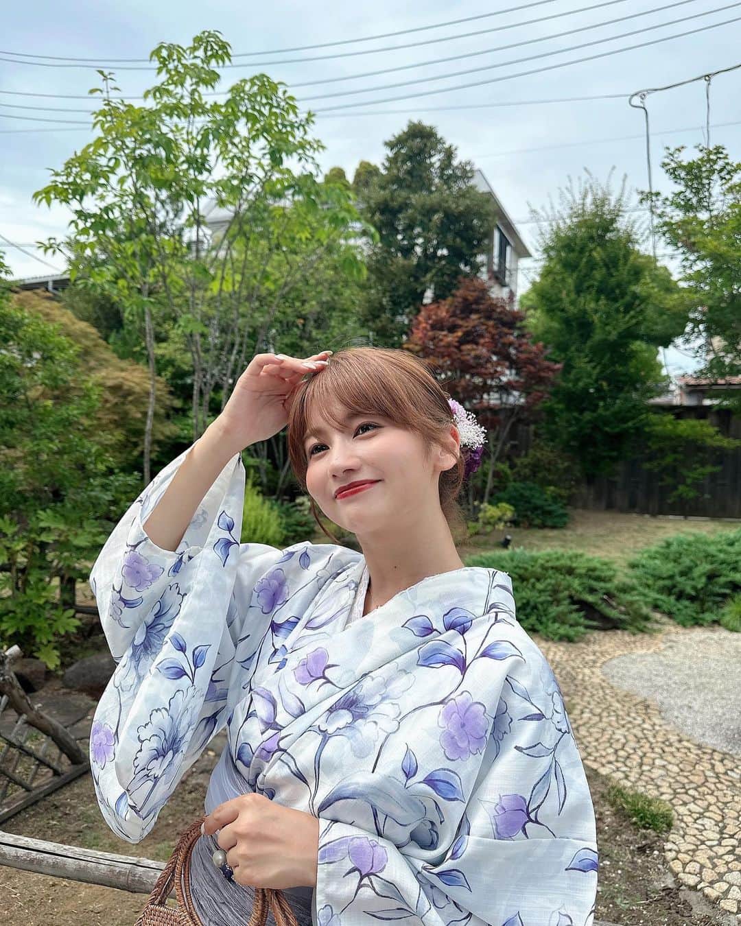 細沼紗花のインスタグラム：「.  川越でレンタルした浴衣が とっても可愛かったから沢山ご紹介👘✨  夏らしく爽やかなイメージで 今回は紫色でまとめてみた！🍇  本当に可愛く出来て大満足！！ 楽しい１日を過ごせたな〜🎐💭  . #pr#梨花和服#川越 #川越着物#川越着物レンタル #浴衣#浴衣ヘアアレンジ#yukata#yukatagirl」