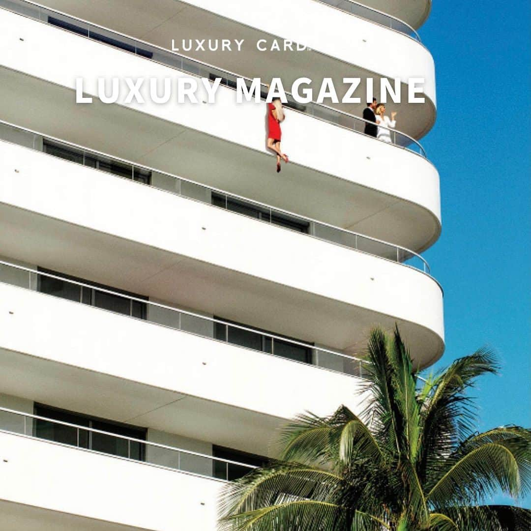 Luxury Card Japanさんのインスタグラム写真 - (Luxury Card JapanInstagram)「【最新アイテム、トラベルトレンドなどが完全網羅！】  「LUXURY MAGAZINE 春/夏 2023」がついにお披露目✨  今回の表紙は芸術写真家の「トニー・ケリー」が2014年リオデジャネイロでヘリコプターから撮影したもの。タイトル「グット・ライフ」（写真2枚目）、「カープール」（写真3枚目）のように、豊かな色彩や光を取り込むコンセプチュアルな作品が特徴です。 トニーの作品やインタビューを見てみたい方は、プロフィールのストーリーズハイライト「LM」からリンクをタップするとご覧いただけます。  ▶ラグジュアリーカードについてもっと知りたい方は @luxurycardjapan のプロフィールリンクからご覧いただけます。 期間限定優待やトラベル・ダイニング・ライフスタイル優待を毎日更新中！  #ラグジュアリーマガジン #マガジン  #雑誌  #専門誌  #トレンド  #最新トレンド  #最新トレンドファッション  #トラベルマガジン  #旅行雑誌 #旅行情報  #海外旅行情報  #アイテム  #最新アイテム  #アイテム情報  #物件  #海外不動産情報  #海外不動産  #海外物件  #クラシックカー  #EVカー #車情報  #高級車  #travelmagazine  #carmagazine  #realestatemagazine  #ラグジュアリーカード」7月19日 18時10分 - luxurycardjapan