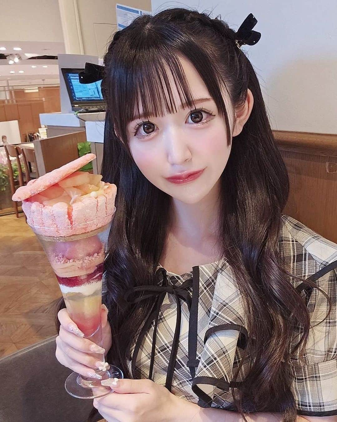 大月美雨さんのインスタグラム写真 - (大月美雨Instagram)「🍑⁡ ⁡ ⁡ #粉我 #アイドル #地下アイドル #f4f #followforfollowback #follow4like #いいね返し #japanesegirl #自撮り #自発ください #likeforlike #instagood #量産 #美男美女と繋がりたい #followme #cosplay #cosplaygirl #idol #idol #メイドカフェ #maid #japanesegirl #コンカフェ #秋葉原　#맞팔해요 #맞팔 #선팔하면맞팔　#bobon21 　#隠しきれないオタク#隠しきれないヲタク　#セルカ　#meid ⁡ ⁡」7月19日 18時10分 - otsuki_miu