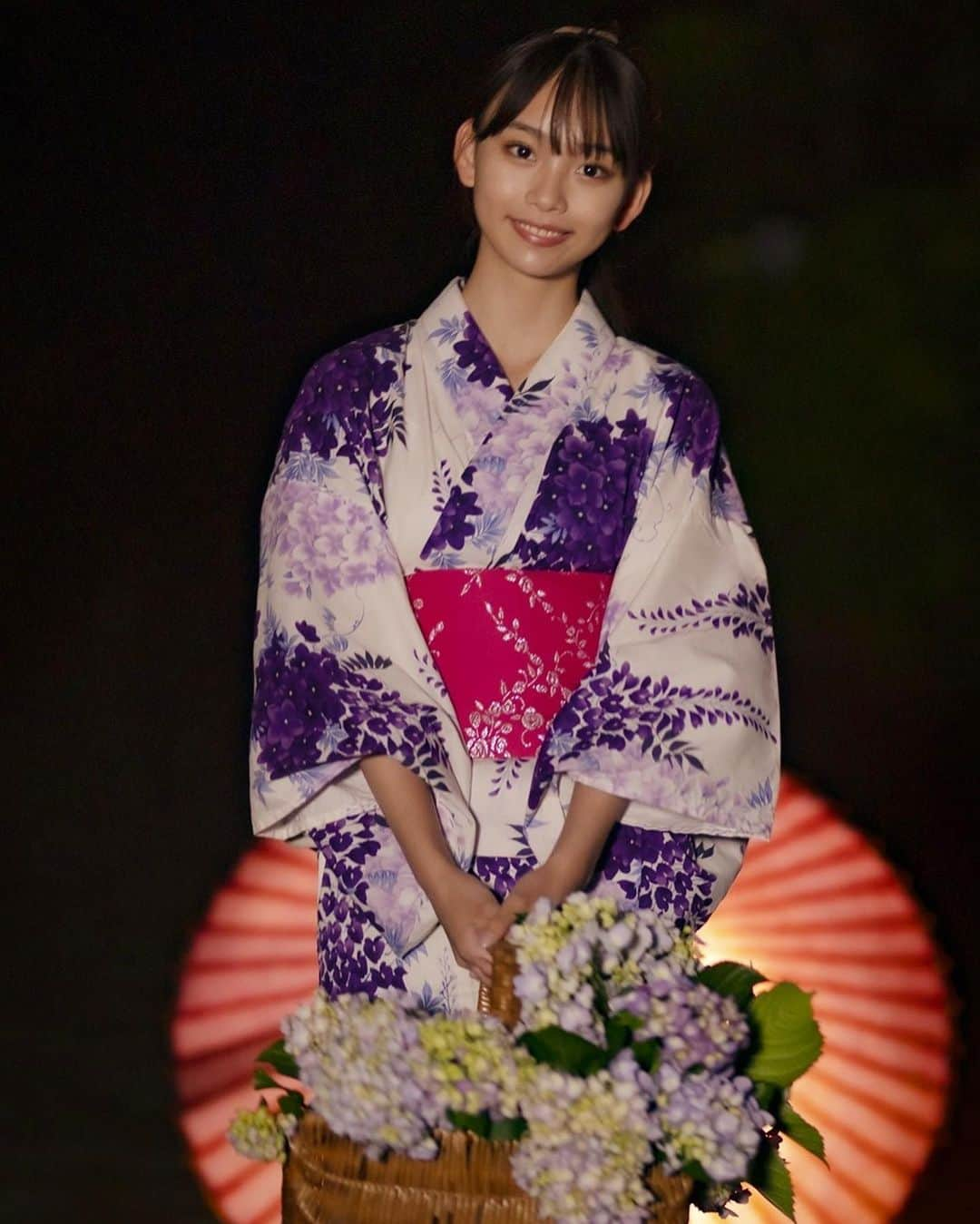 松本麗世さんのインスタグラム写真 - (松本麗世Instagram)「♡ ♡ お祭りの時期になってきました👘 今年も行きたいな〜！ ♡ ♡  #松本麗世 #matsumotoreiyo #ファッション #モデル #ファイナリスト #浴衣 #世界一水郷車 #水車 #7月 #Jk #和傘 #紫陽花 #蛍 #鹿児島 #薩摩川内市  #祁答院 #祁答院藺牟田  #カメラマンさん」7月19日 18時22分 - reiyo.matsumoto