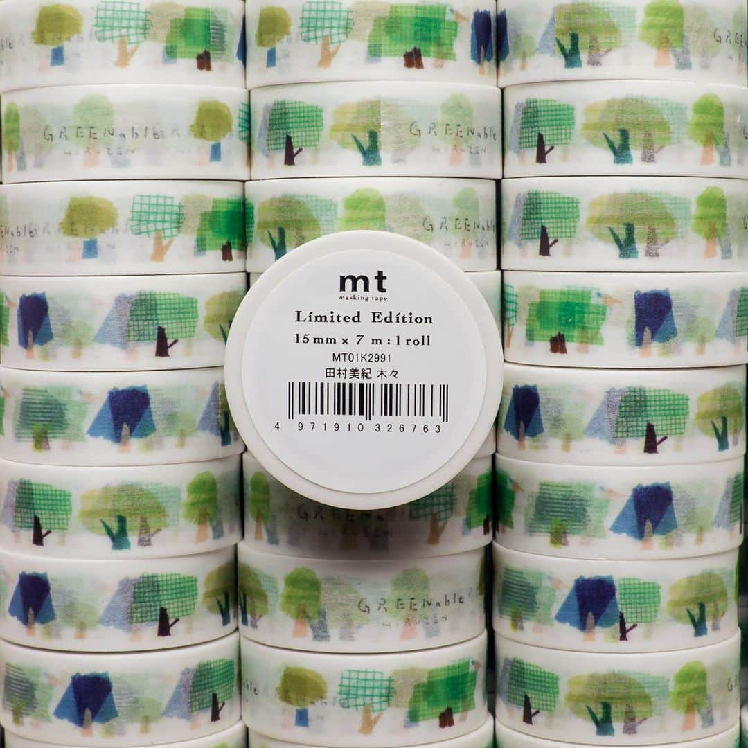 mt masking tapeさんのインスタグラム写真 - (mt masking tapeInstagram)「🐄🍦🌱 岡山デスティネーションキャンペーン 「mt project　蒜山」開催中  いよいよ夏休みがはじまりますね！ カモ井加工紙のある岡山県・蒜山では、『mt』と岡山の観光地がコラボレーションする、岡山デスティネーションキャンペーン「mt project　蒜山」を開催中です。 ４つの会場では蒜山の大自然やおいしいもの、かわいいものをテーマにデザインされた限定テープを販売しておりますので、旅の思い出をテープに託して、お持ち帰りください。  特設サイトもオープンしておりますので、ぜひご覧ください。 ⁡蒜山エリアのmt project開催スポット4ヶ所＋スタンプラリー対象店舗（施設）１ヶ所の合計5つのスタンプを集める、スタンプラリーも行っています。 暑い日々が続きますが、熱中症に気をつけてご来場ください。  詳しくはこちらをご覧ください。 https://www.masking-tape.jp/okayama_dc2023/ ⁡ ⁡ 【蒜山】 期間：7月15日（土）〜8月27日（日） ⁡ 〔mt project 開催スポット〕 ◎GREENable HIRUZEN［グリーナブルヒルゼン］ ［住所］ 真庭市蒜山上福田1205-220 ［時間］ 9：00〜17：00 ［定休日］ 水曜日（祝日の場合は翌平日） ［お問い合わせ先］ 0867-45-0750（GREENable HIRUZEN） ⁡ ◎ひるぜんワイナリー ［住所］ 真庭市蒜山上福田1205-32 ［時間］ 10：00～17：00 ［お問い合わせ先］ 0867-66-4424（ひるぜんワイナリー） ⁡ ◎ひるぜんジャージーランド ［住所］ 真庭市蒜山中福田956-222 ［時間］ 9：30〜16：30 ［お問い合わせ先］ 0867-66-7011（ひるぜんジャージーランド） ⁡ ◎蒜山ハーブガーデン ハービル ［住所］ 真庭市蒜山西茅部1480-64 ［時間］ 9：00〜16：30 ［定休日］ ［7月〜8月］無休［9月］水曜日 ［入園料］ 大人300円、中・高校生200円 ［お問い合わせ先］ 0867-66-4533（蒜山ハーブガーデン ハービル） ⁡ JR岡山駅から蒜山エリアへバスで直行でき、mtプロジェクトの各スポットを巡れる 岡山駅出発の便利なバスツアーの運行もございます。 ⁡ 詳しくは以下の「岡山デスティネーションキャンペーン推進協議会」サイトをご覧ください。 https://www.okayama-kanko.jp/dc/mtproject2023/ ⁡ ※本企画は、開催期間の短縮、中止等の場合があります。また、各観光施設によって、臨時休業等の場合があります。予めご了承ください。 ※写真及びイラストはイメージで、実際とは異なる場合があります。 ※掲載の観光施設などの休業日・営業時間などは変更となる場合がございます。予め出発前にご確認ください。 ※掲載の電話番号は各施設の問い合わせ用のため、現地の電話番号と異なる場合があります。カーナビ等での位置検索で実際とは異なる場所を示す場合があります。 ⁡ #マステ沼 #カモ井加工紙 #カモ井 #kamoi #mtマスキングテープ #mtmaskingtape #カモ井加工紙株式会社 #マステ好きな人と繋がりたい #文房具好きな人と繋がりたい #mtマステ #diy #マスキングテープ活用法 #マステ活用法 #岡山DC #蒜山 #ひるぜん #mtイベント」7月19日 18時24分 - mt_masking_tape