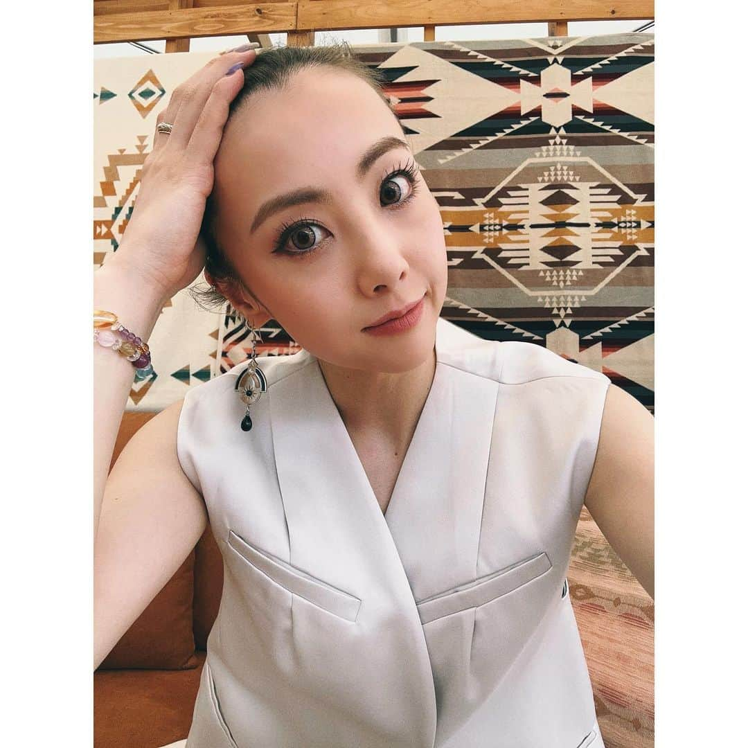 Shizukaさんのインスタグラム写真 - (ShizukaInstagram)「夏が来た🍉 in @izakaya_exile  #DreamShizuka #居酒屋えぐざいる行ったよ #暴風すぎてオールバックになったよ #強風オールバック #シズカノシフク」7月19日 18時46分 - shizuka_dream06