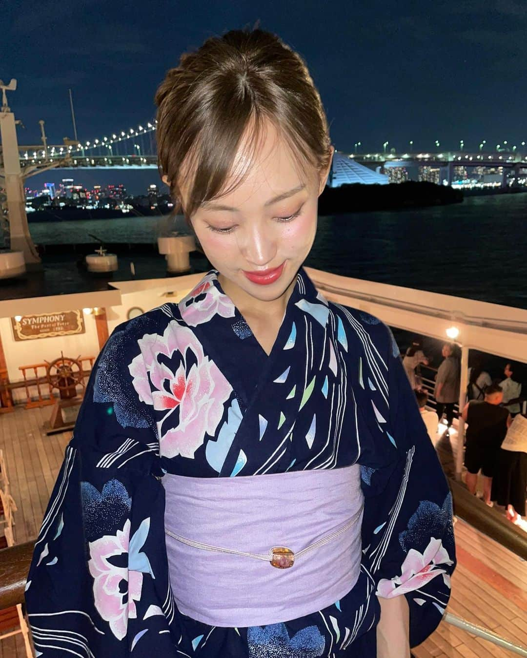 高橋まりさんのインスタグラム写真 - (高橋まりInstagram)「暑すぎるね、最近 この前浴衣を着たよ、夏だねぇ 今年もあっという間に終わるんだろうなあ  そういえば、大学生ぶりに髪を明るくしたよ」7月19日 10時18分 - maributa1112