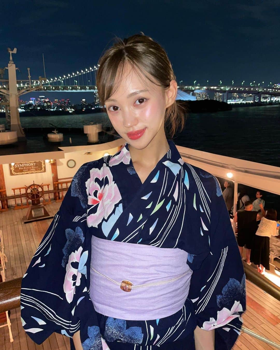 高橋まりさんのインスタグラム写真 - (高橋まりInstagram)「暑すぎるね、最近 この前浴衣を着たよ、夏だねぇ 今年もあっという間に終わるんだろうなあ  そういえば、大学生ぶりに髪を明るくしたよ」7月19日 10時18分 - maributa1112