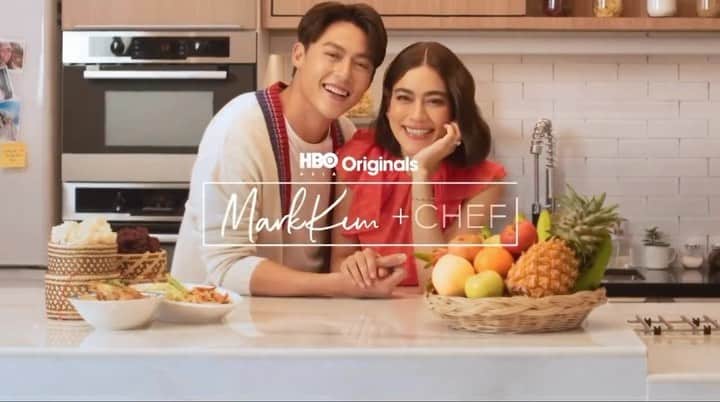 キンバリー・アン・ウォーテマス・ティアムシリのインスタグラム：「So excited to announce that MarkKim + Chef is finally coming out! please stay tuned for our first episode on HBO Go August 18th ตื่นเต้นสุดๆเลยค่ะ👩🏻‍🍳🫶🏻🧑🏻‍🍳 @hbo @hboasia @hboasiath #markkimchef #hbogoasia」