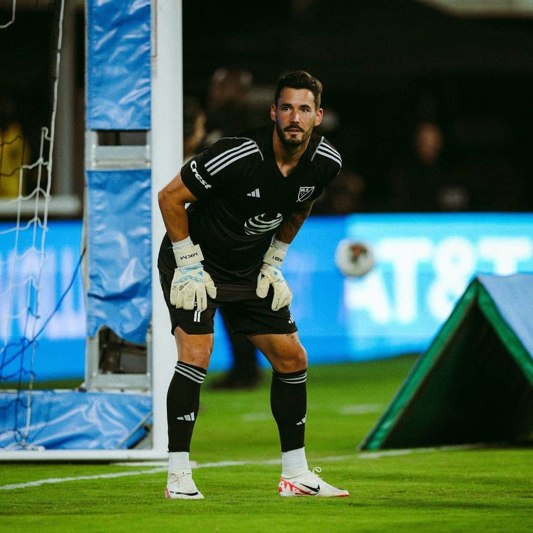 ロマン・ビュルキさんのインスタグラム写真 - (ロマン・ビュルキInstagram)「First @mls All-Star Appearance ⭐️ First Cross and Volley clean sheet 🧼   #AllForCITY x #MLSAllStar」7月19日 11時04分 - rbuerki